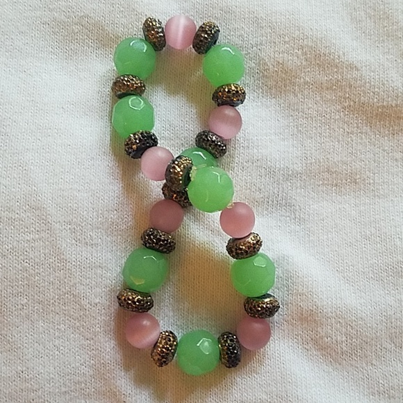 Bracelets - Picture 6 of 8